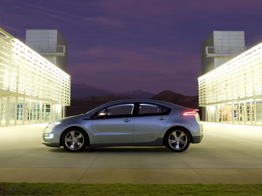  Chevrolet Volt Production Show Car 2011 года  (фото 46 из 55)